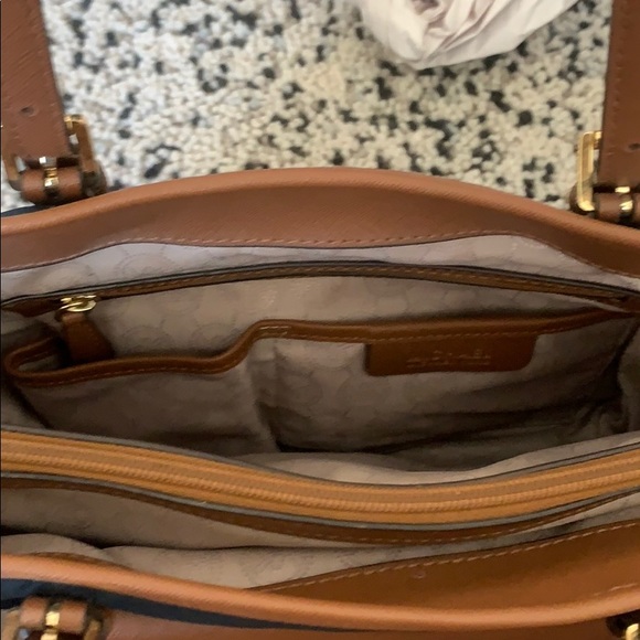 Michael Kors Small Jetset Nylon Shoulder Bag - Picture 3 of 5